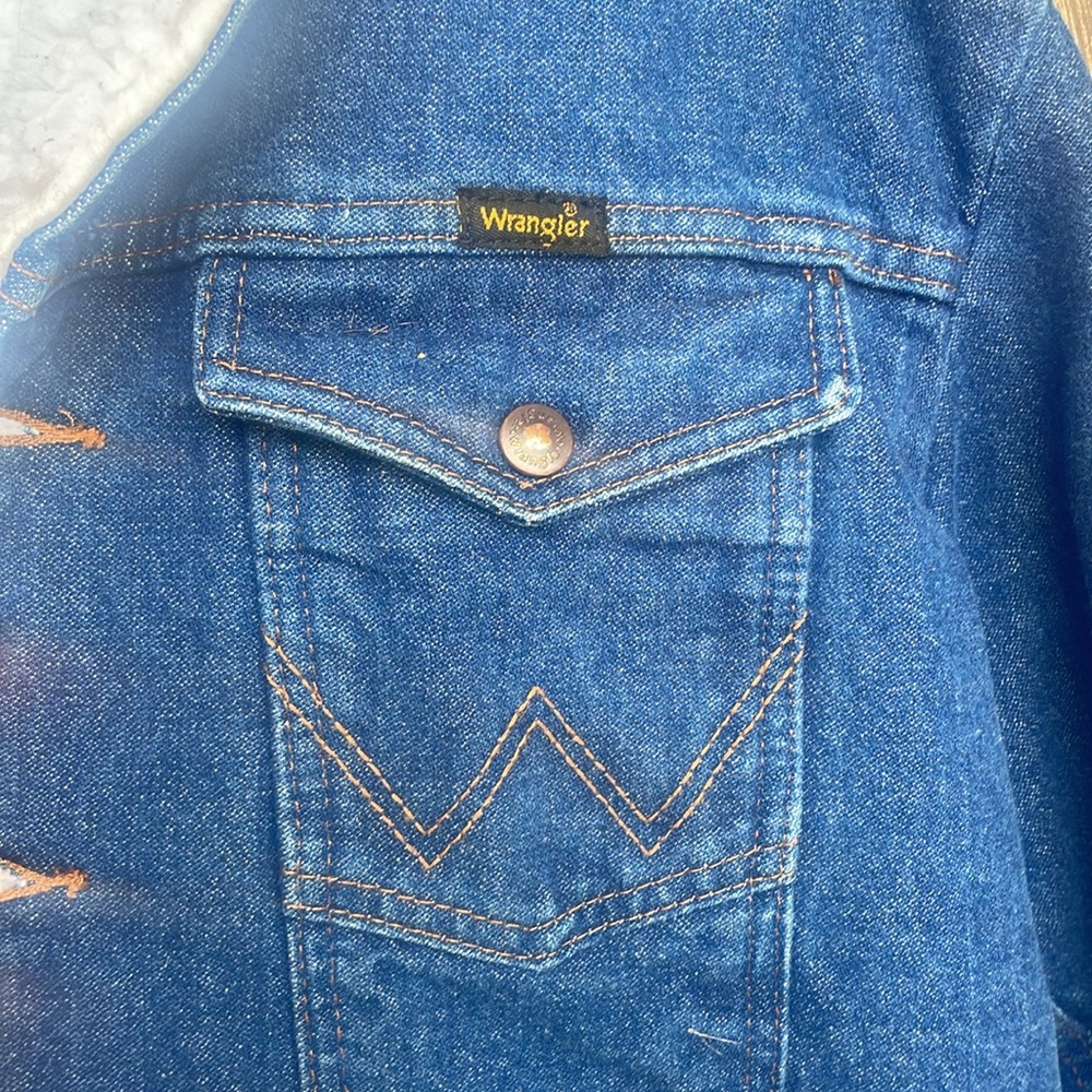Wrangler Denim Jacket with Sherpa Collar - Picture 6 of 7